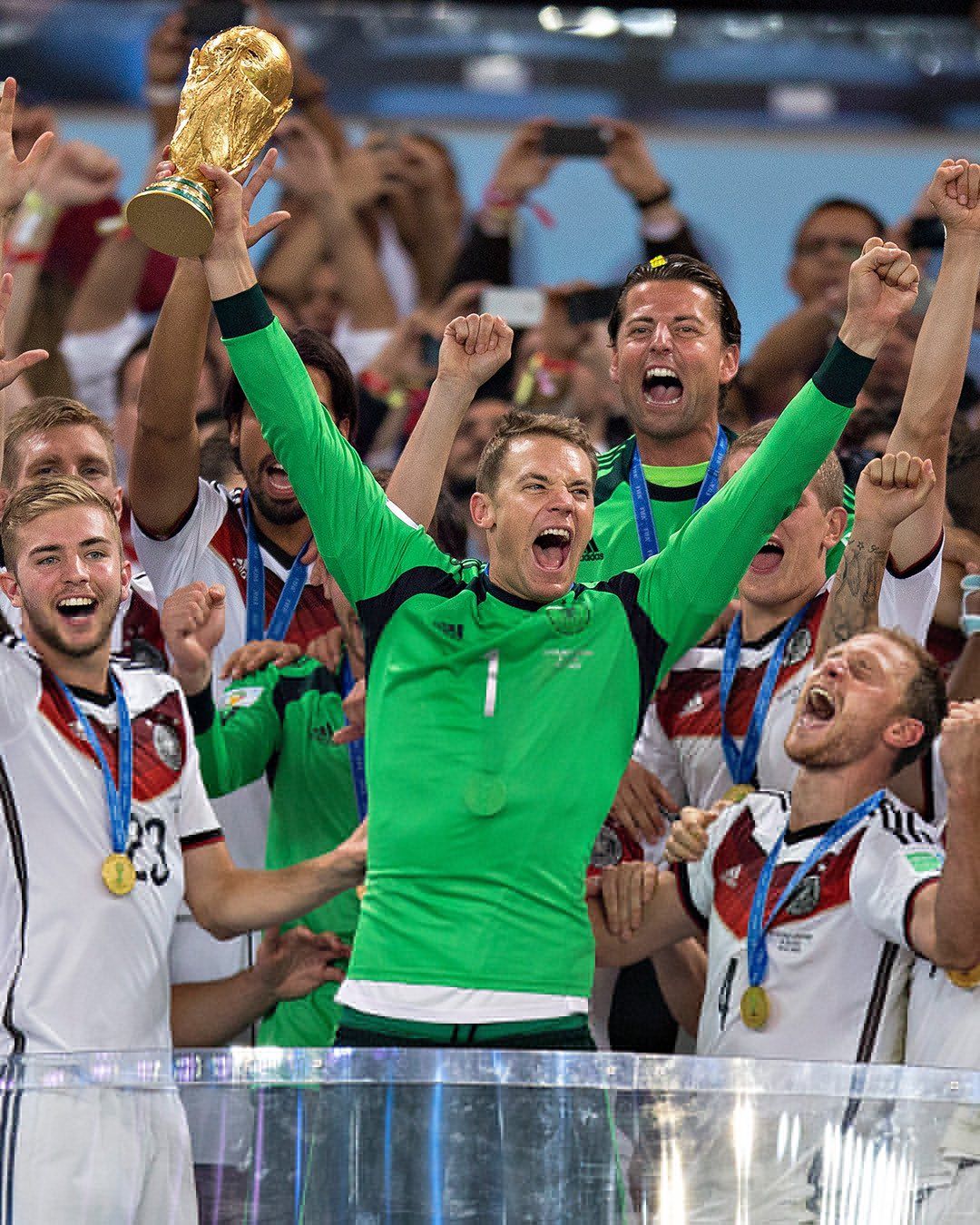 OFFICIAL: Manuel Neuer retires from international football.